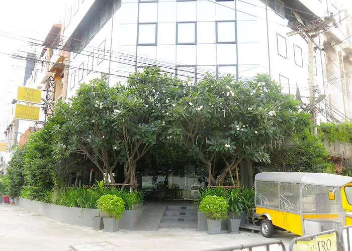 Metro Pratunam Boutique