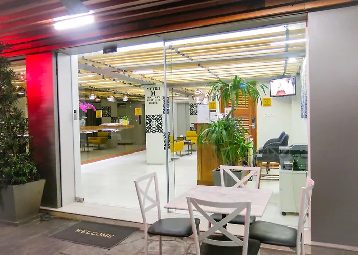 Metro Pratunam Boutique